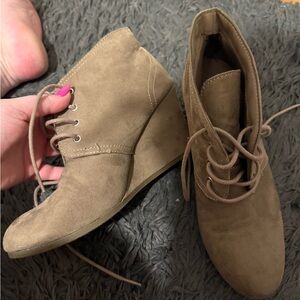 Women's Tan Wedge Ankle Boots
